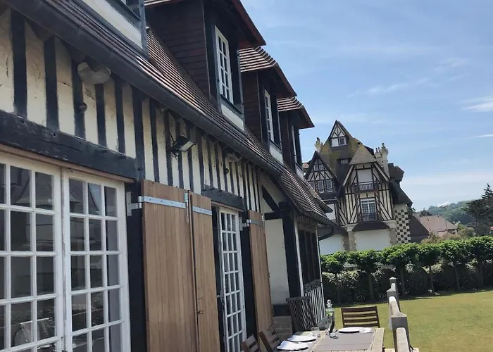 Face Plage, Vue Mer, Jardin - Deauville